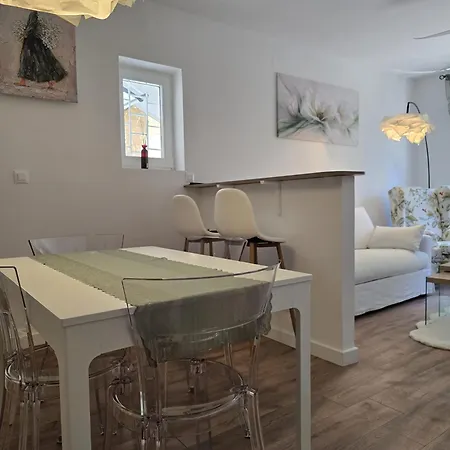 Apartament Rossi *